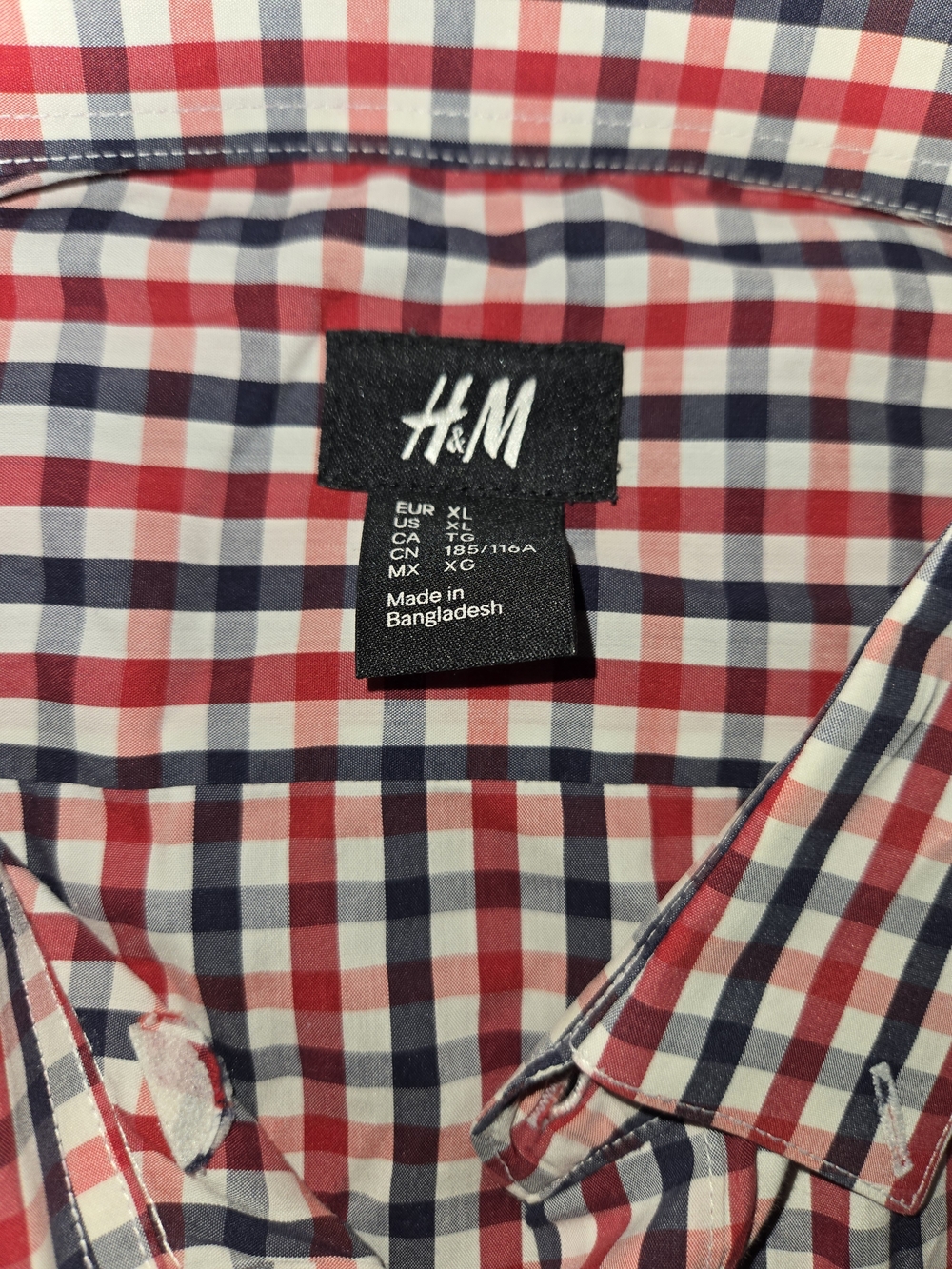 H&M Men's Red and Navy Gingham Button-Down Shirt